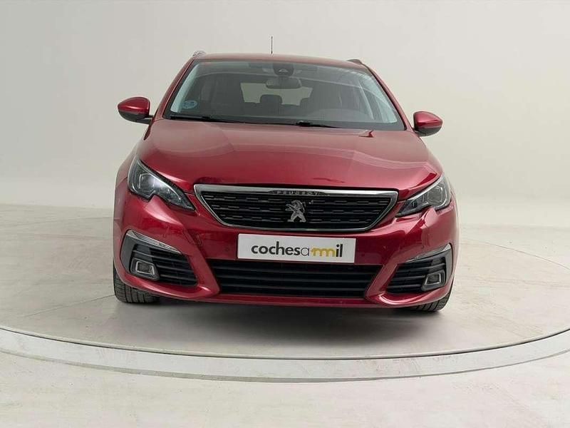 Usado Peugeot 308 SW Allure 120 CV (88 kW) 2017 Rojo Familiar