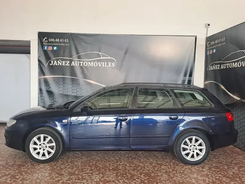 Usado Seat Exeo Reference 120 CV (88 kW) 2012 Azul Berlina