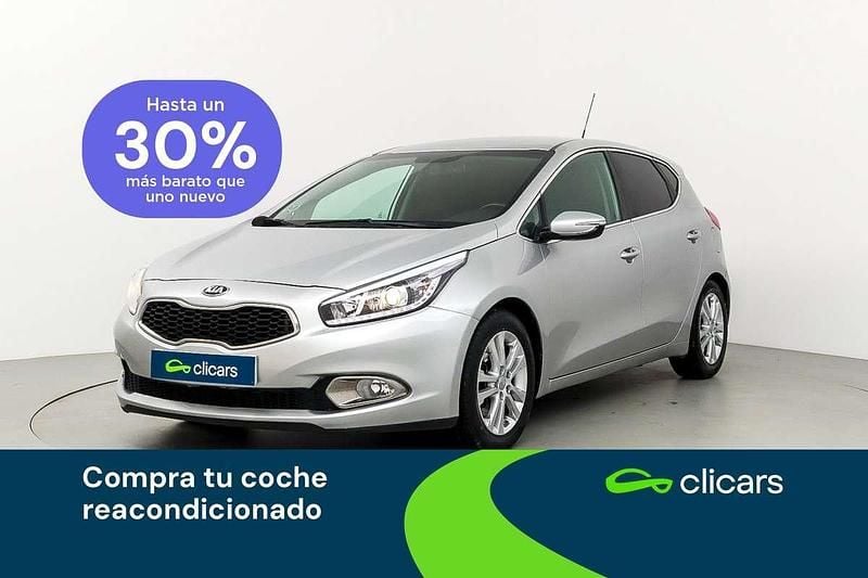 Blanco Usado 2015 Kia Ceed Utilitario | 9990 € (Precio justo) - Imagen 1/4