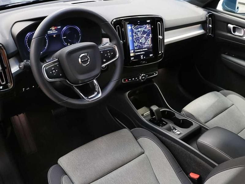 Brugt Volvo XC40 Core 211 HK (155 kW) 2022 Blå SUV