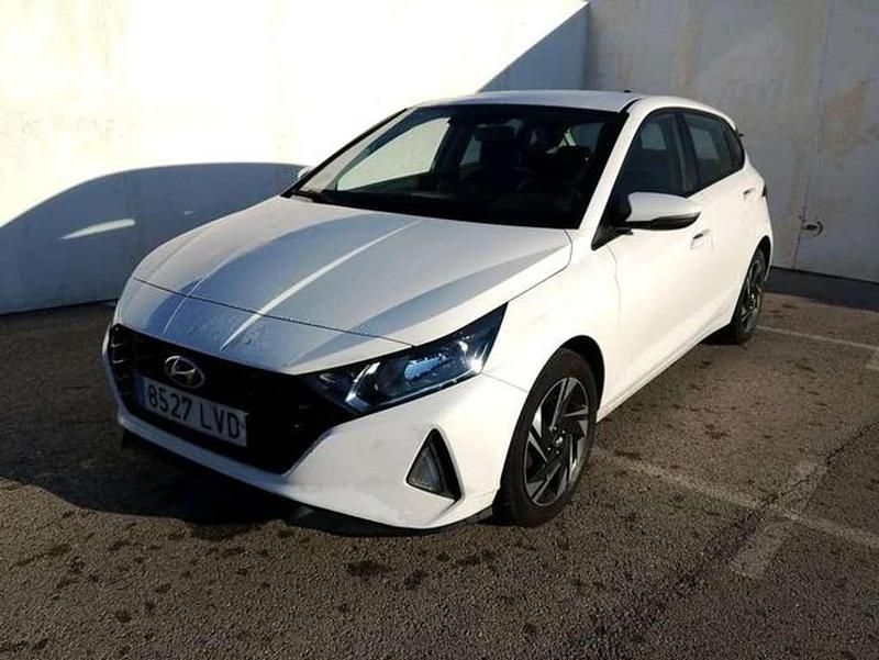 Usado Hyundai i20 101 CV (74 kW) 2021 Blanco Utilitario