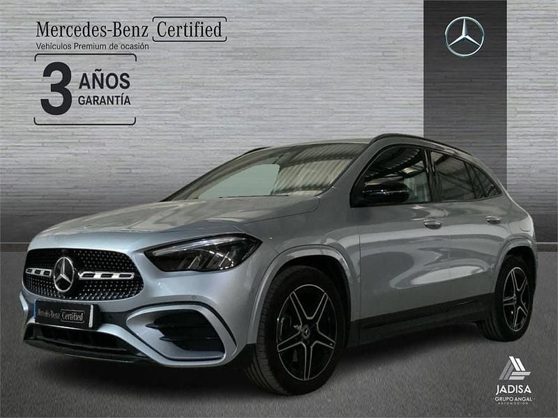 Usado Mercedes GLA200 150 HP (110 kW) 2024 Cinzento SUV