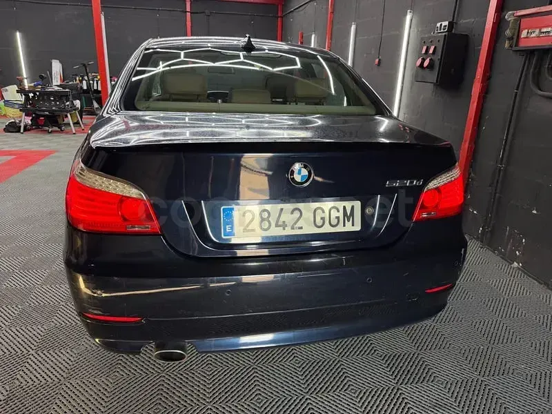 Usado BMW 520 177 CV (130 kW) 2008 Azul Berlina