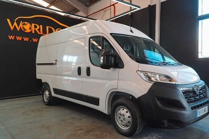 Usado Opel Movano 120 HP (88 kW) 2023 Sedan