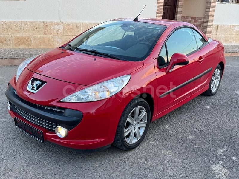 Rojo Usado 2007 Peugeot 207 CC Sport Descapotable | 6450 € (Precio justo) - Imagen 1/4