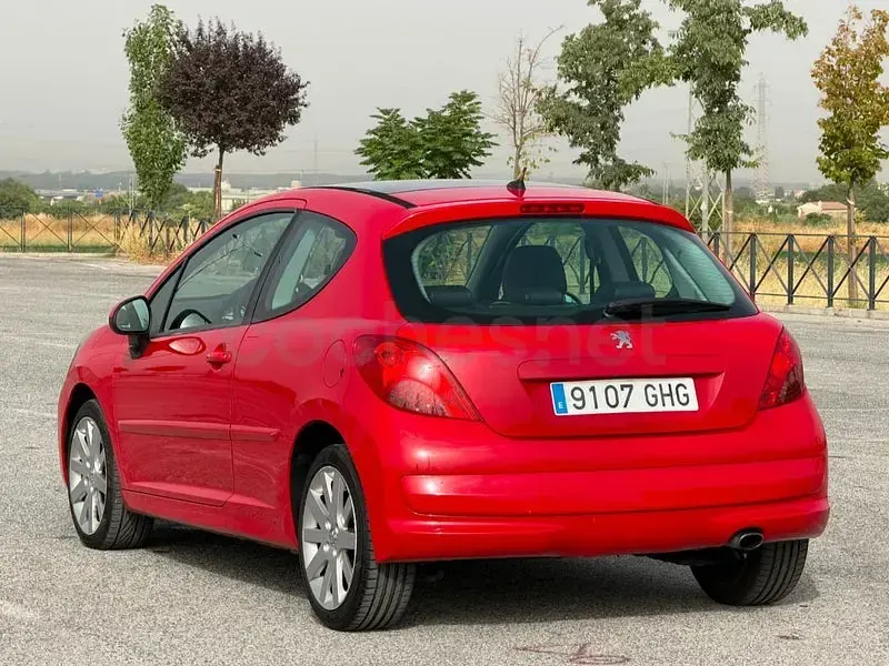 Usado Peugeot 207 GTi 110 CV (80 kW) 2009 Rojo Berlina