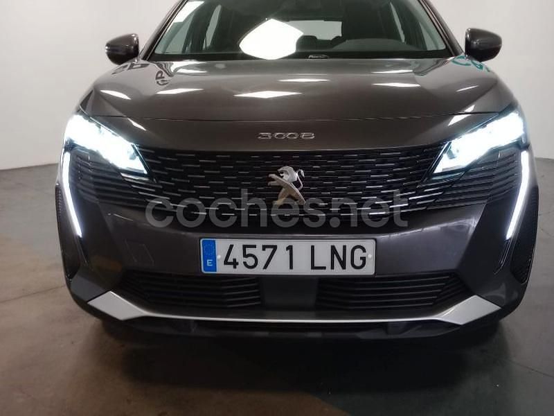 Usado Peugeot 3008 Active 130 CV (95 kW) 2021 Gris / plata SUV