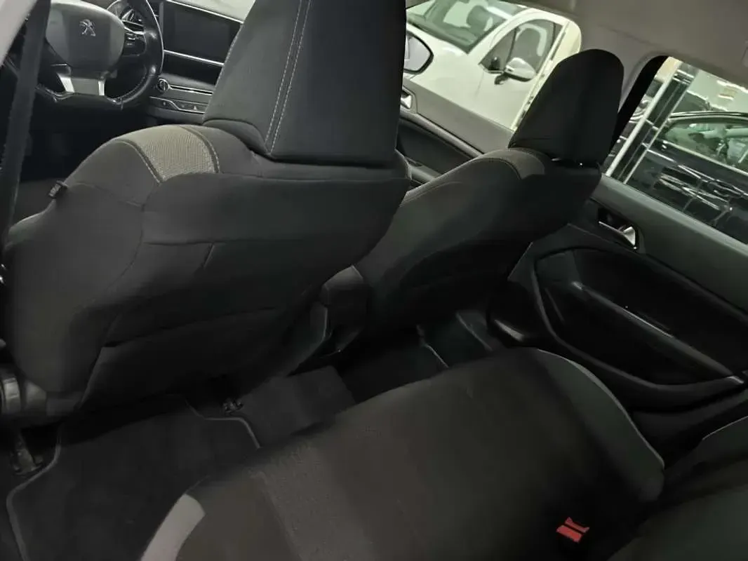 Usado Peugeot 308 Style 131 CV (96 kW) 2016 Azul Utilitario