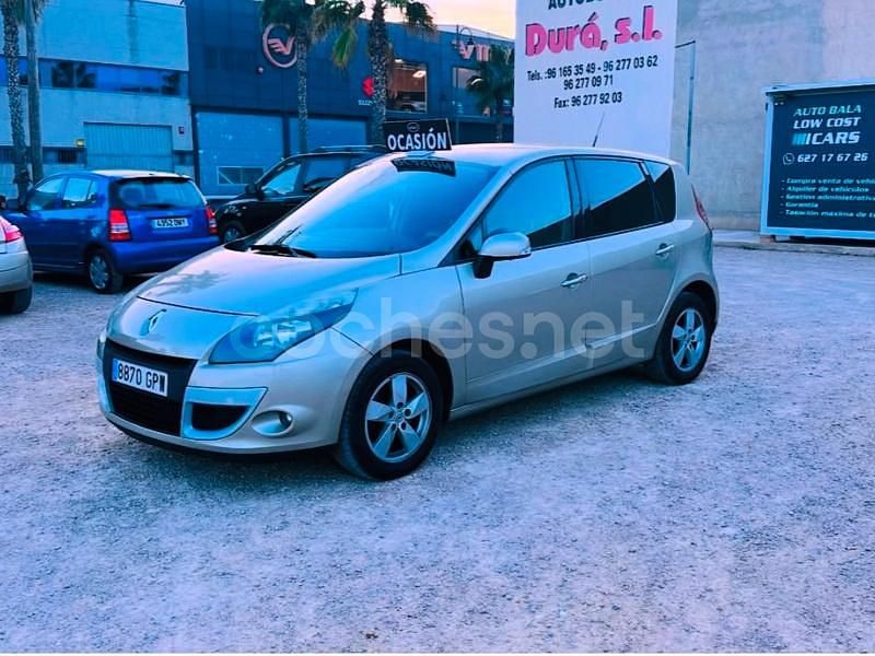 Gris / plata Usado 2010 Renault Scénic III Dynamique Monovolumen | 4500 € (Caro) - Imagen 1/4