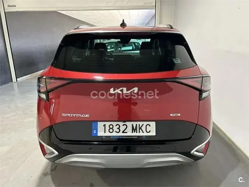 Usado Kia Sportage 132 CV (97 kW) 2023 Rojo SUV