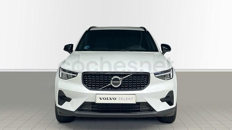 Usado Volvo XC40 Plus 163 CV (119 kW) 2025 Blanco SUV