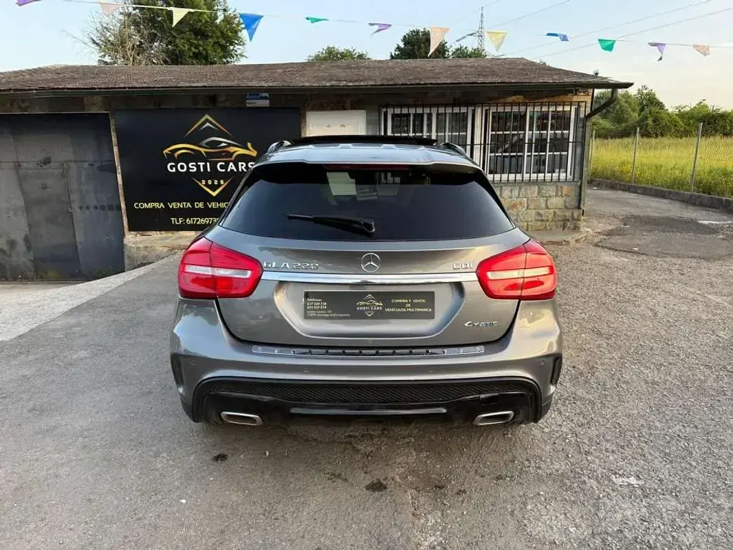 Usado Mercedes GLA220 AMG line 170 CV (125 kW) 2014 Gris / plata SUV