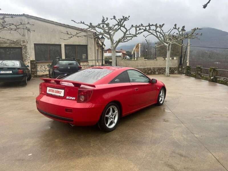 Usado Toyota Celica Sport 192 CV (141 kW) 2005 Rojo Coupe