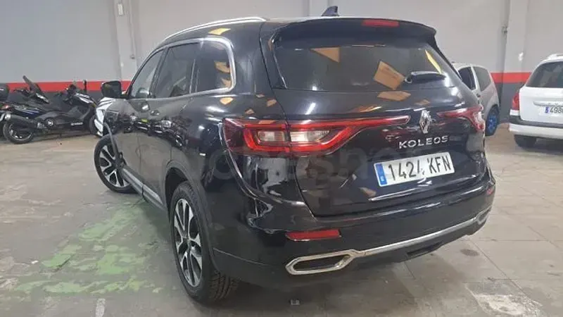 Usado Renault Koleos Zen 177 CV (130 kW) 2017 Negro SUV