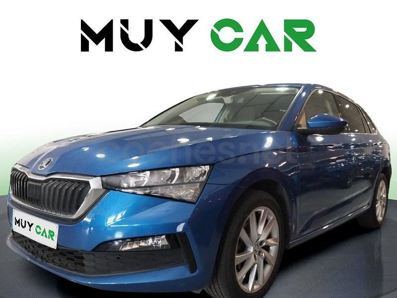 Usado Skoda Scala Ambition 116 CV (85 kW) 2020 Azul Utilitario