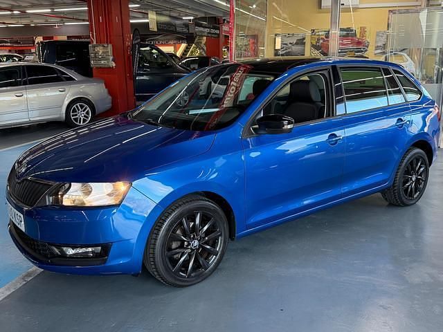 Usado Skoda Rapid Active 95 CV (69 kW) 2018 Azul Utilitario