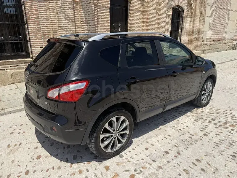 Usado Nissan Qashqai Tekna 150 CV (110 kW) 2011 Negro SUV