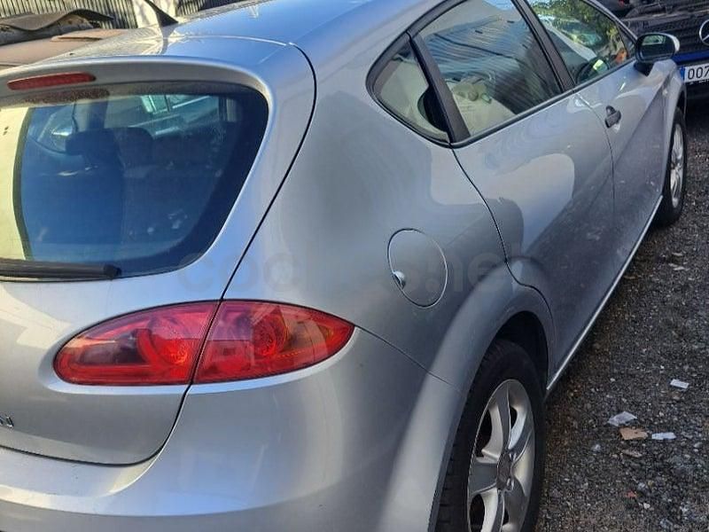 Używany Seat Leon Ecomotive 105 KM (77 kW) 2008 Szary Hatchback