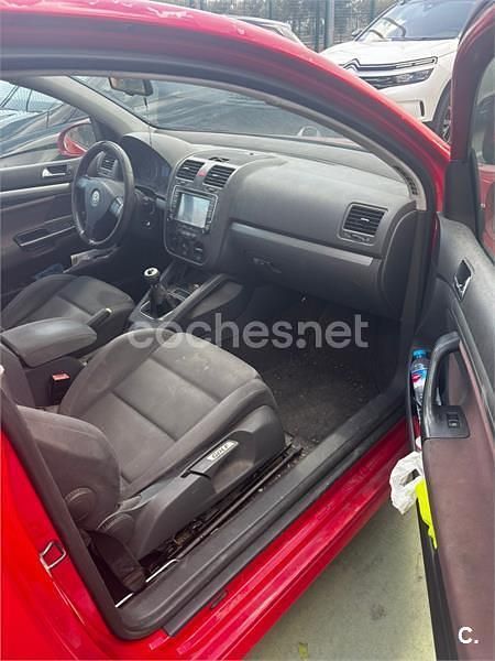 Usado VW Golf IV Sportline 115 CV (84 kW) 2005 Rojo Berlina