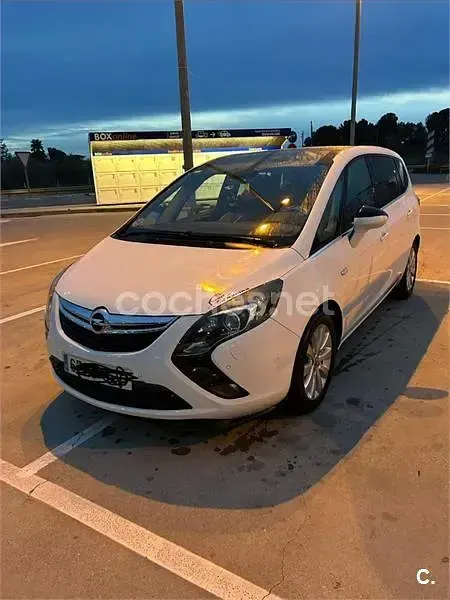 Usado Opel Zafira Tourer Selective 130 CV (95 kW) 2015 Blanco Monovolumen