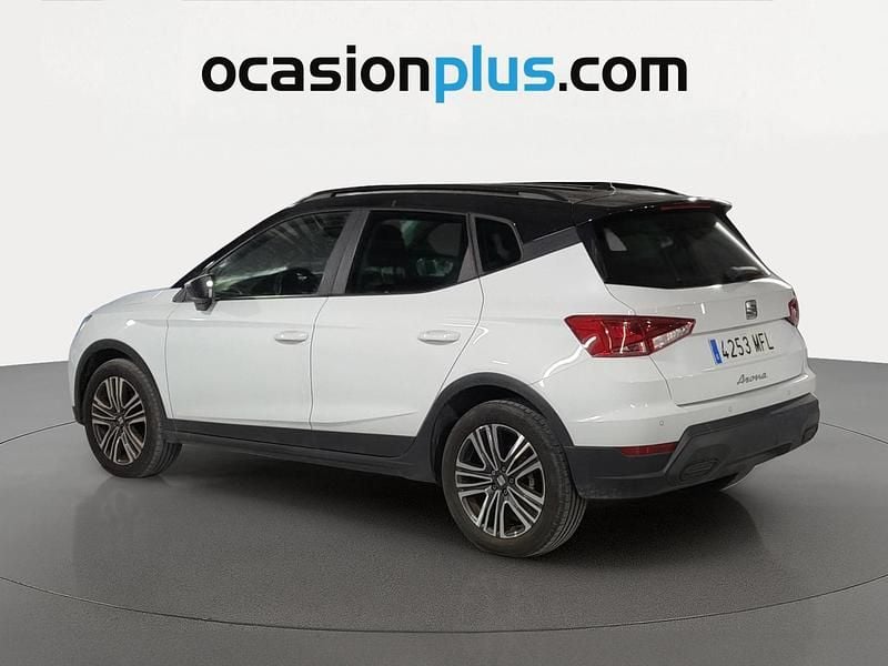 Usado Seat Arona Style 110 CV (80 kW) 2023 Blanco SUV