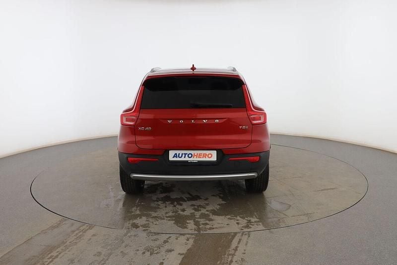 Usado Volvo XC40 Business Edition 262 CV (192 kW) 2020 Rojo SUV