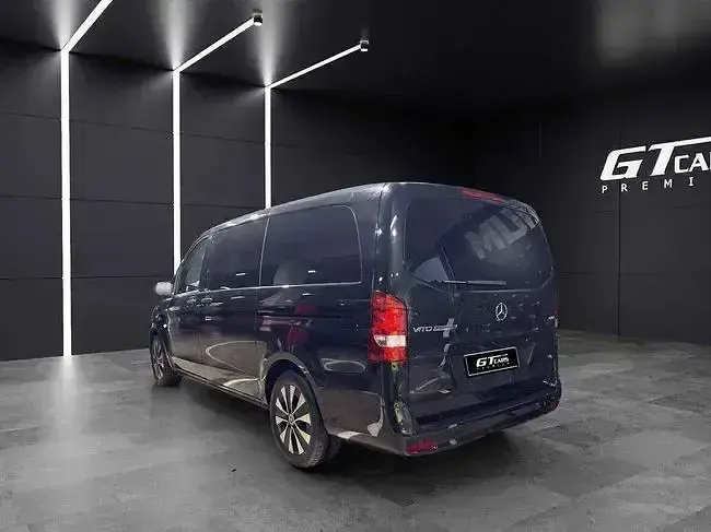 Usado Mercedes Vito 136 CV (100 kW) 2023 Negro Van