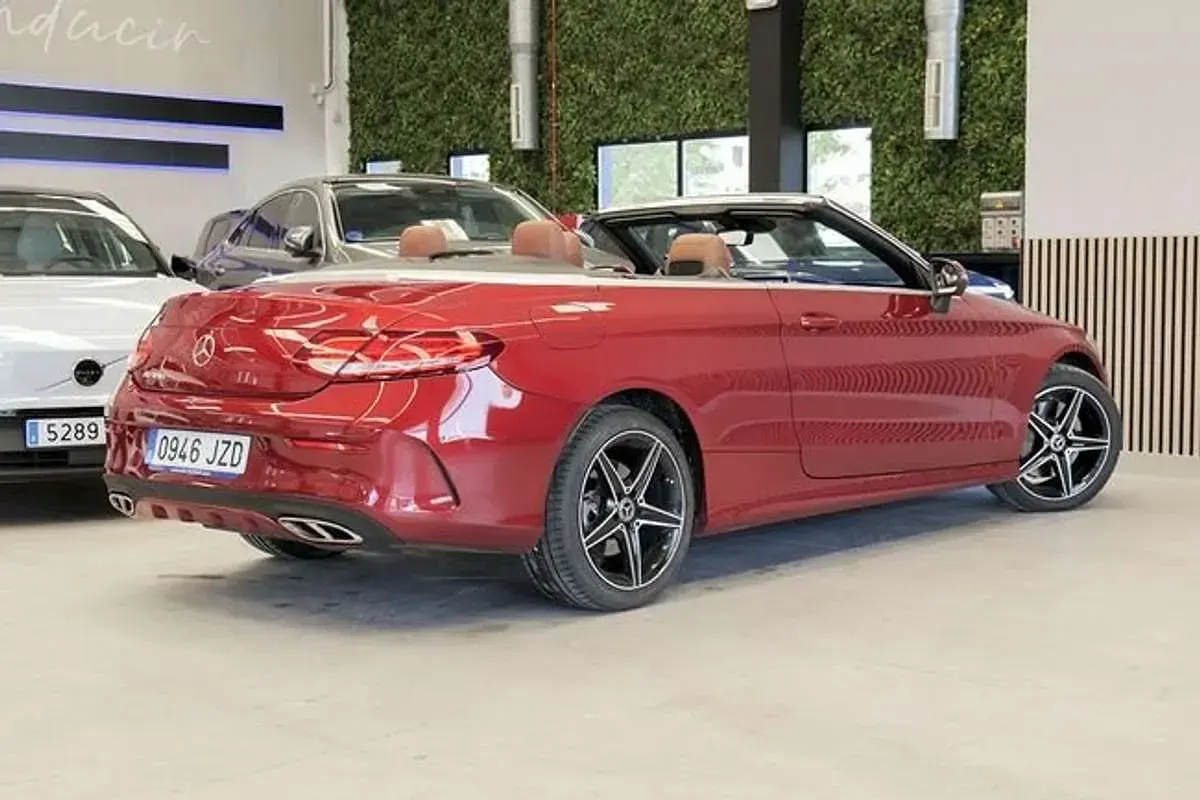 Usado Mercedes C300 245 CV (180 kW) 2017 Burdeos Descapotable