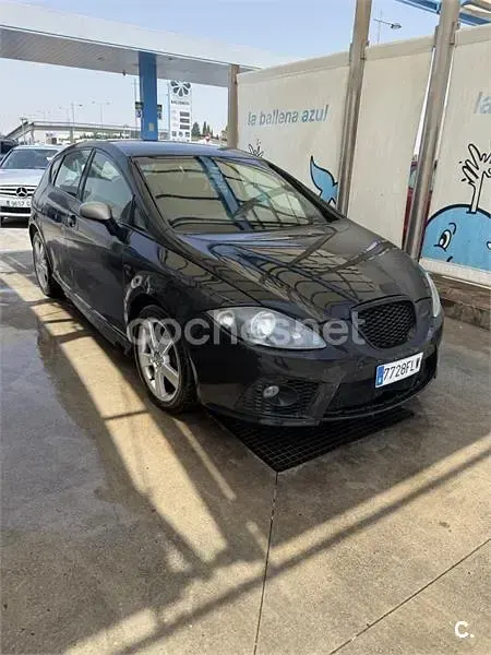 Usado Seat Leon Sport 140 CV (102 kW) 2007 Negro Utilitario