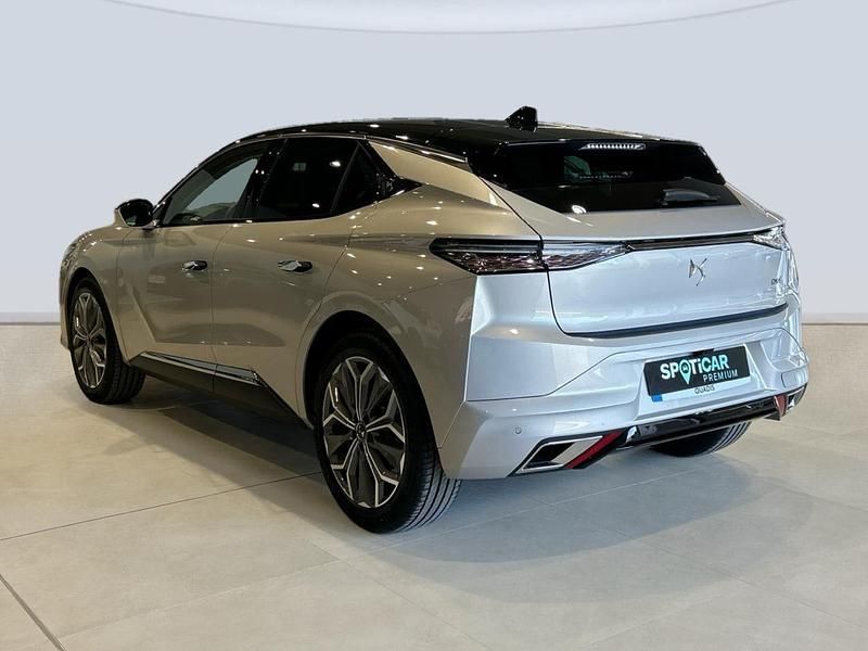 Usado DS Automobiles DS4 Trocadero 130 CV (95 kW) 2022 Gris SUV