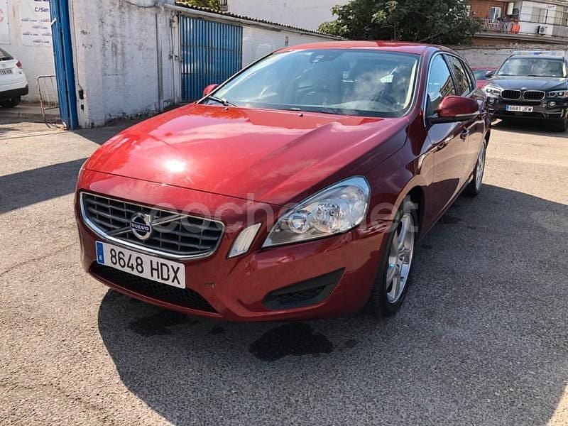 Granate Usado 2011 Volvo V60 Summum Familiar | 10.800 € (Precio justo) - Imagen 1/4
