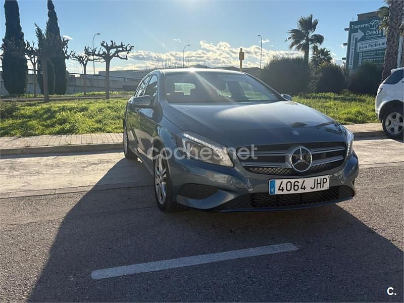 Azul Usado 2015 Mercedes A180 Urban Berlina | 14.500 € (Buen precio) - Imagen 1/4