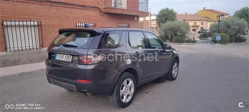 Usado Land Rover Discovery Sport HSE Luxury 150 CV (110 kW) 2017 Gris / plata SUV