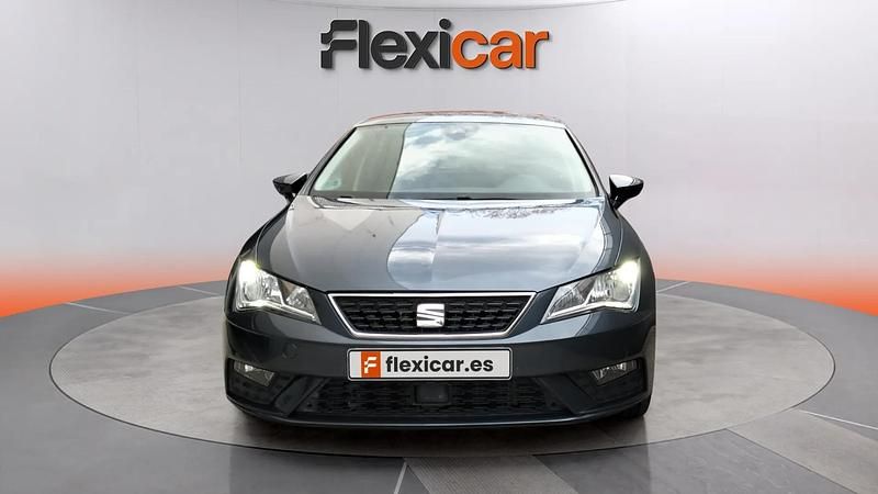 Usado Seat Leon ST Style 131 CV (96 kW) 2020 Gris Familiar