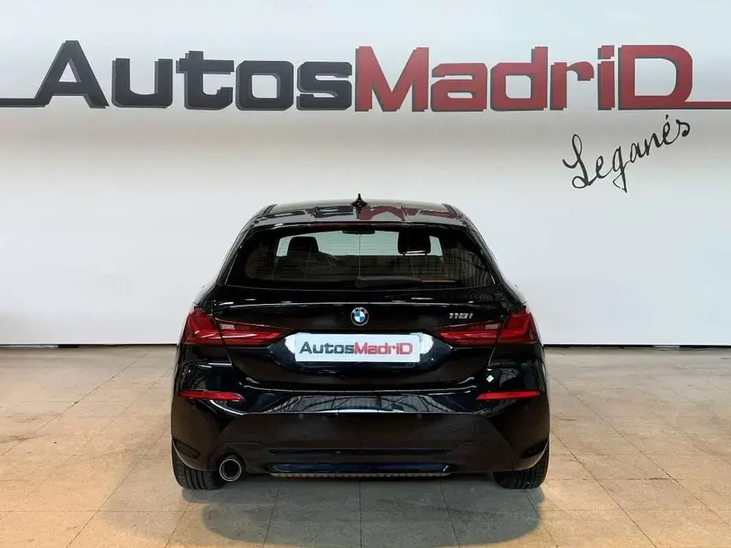 Usado BMW 118 136 CV (100 kW) 2022 Negro Utilitario