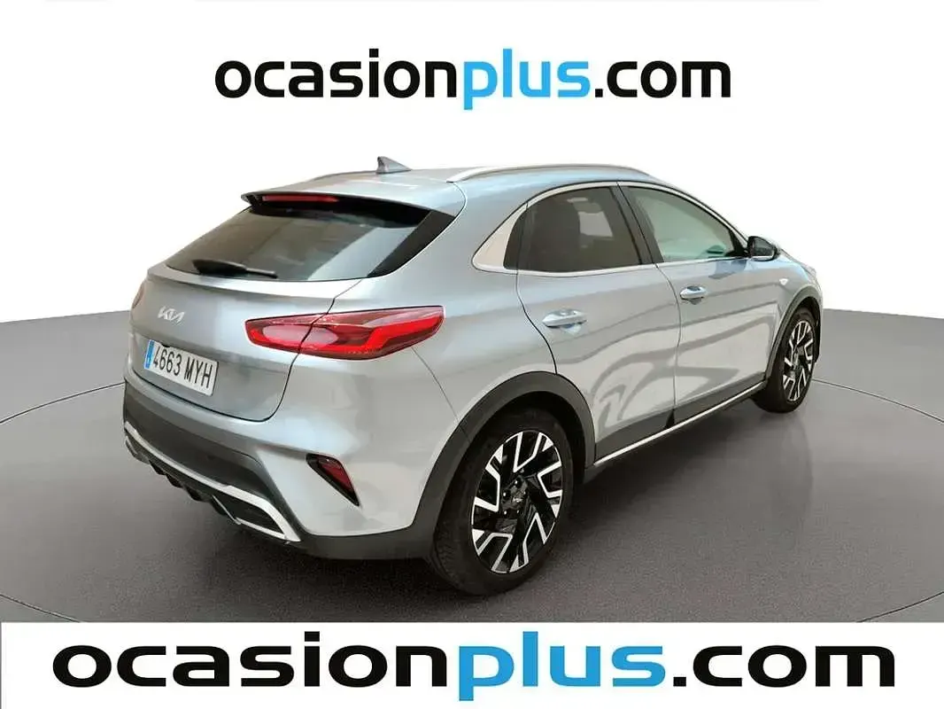 Usado Kia XCeed 101 CV (74 kW) 2025 Gris SUV