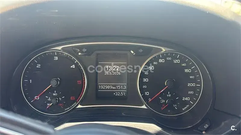 Usado Audi A1 Ambition 105 CV (77 kW) 2011 Rojo Utilitario