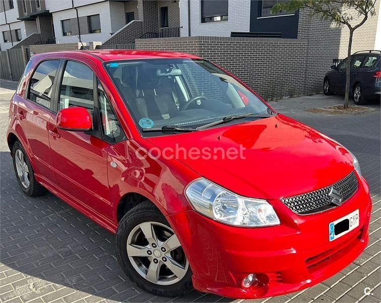 Rojo Usado 2010 Suzuki SX4 City SUV | 4990 € (Precio justo) - Imagen 1/4