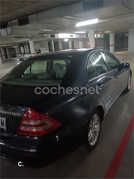 Usado Mercedes C180 Elegance 143 CV (105 kW) 2004 Negro Berlina