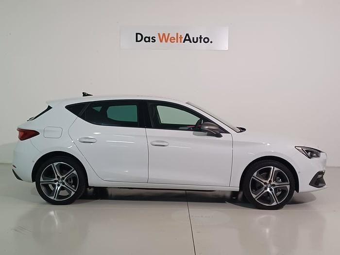 Usado Seat Leon FR 204 CV (150 kW) 2023 Blanco Utilitario