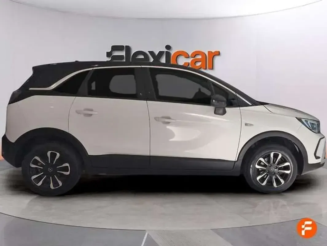 Usado Opel Crossland 110 CV (80 kW) 2024 Blanco SUV