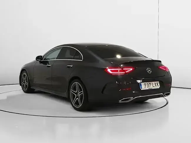 Usado Mercedes CLS220 194 CV (142 kW) 2022 Gris / plata Coupe