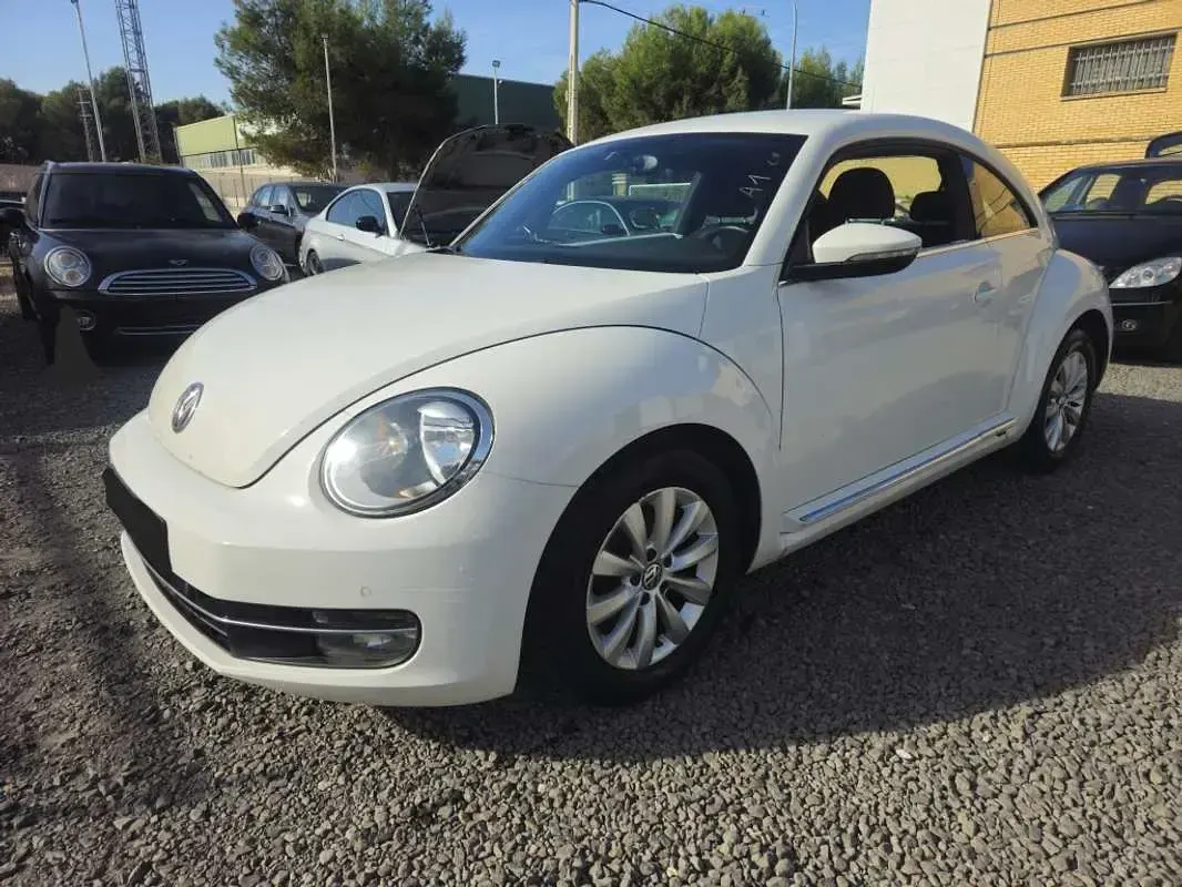 Usado VW Beetle Design 105 CV (77 kW) 2012 Blanco Utilitario