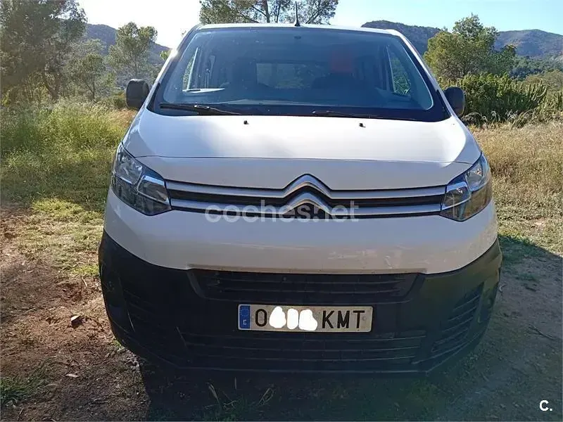 Usado Citroën Spacetourer Feel 115 CV (84 kW) 2018 Blanco Monovolumen