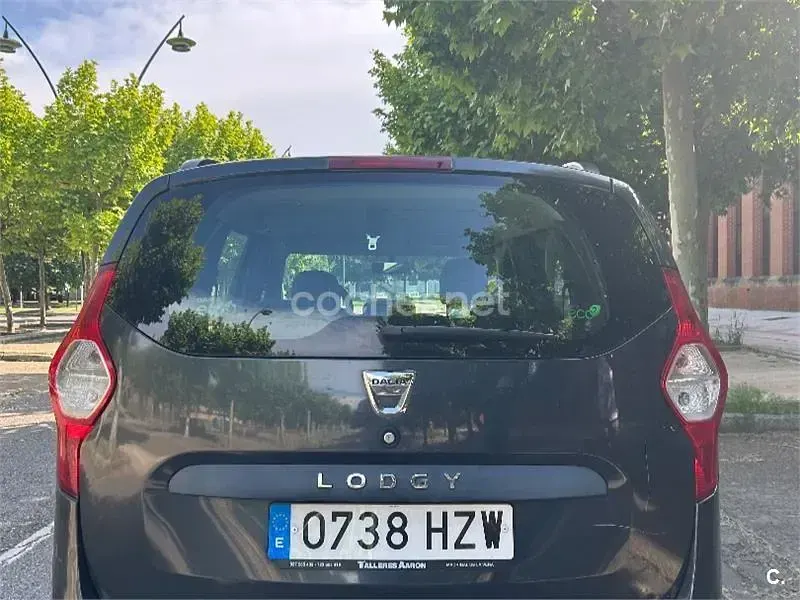 Usado Dacia Lodgy Lauréate 107 CV (78 kW) 2014 Negro Monovolumen