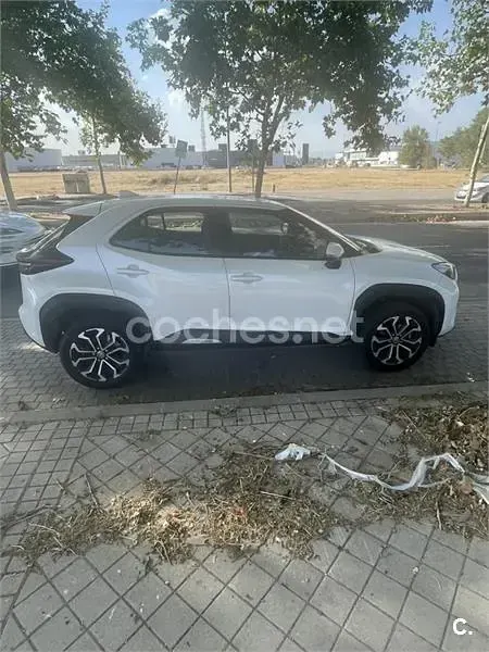 Usado Toyota Yaris Cross Active 116 CV (85 kW) 2021 Blanco SUV