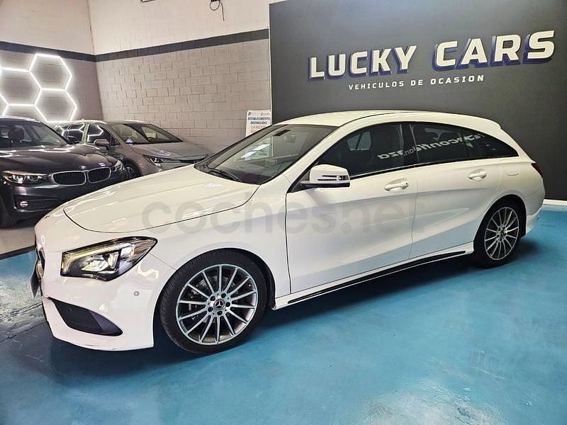 Usado Mercedes CLA180 Shooting Brake 122 CV (89 kW) 2018 Blanco Familiar