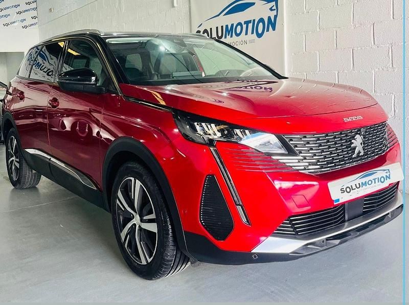 Usado Peugeot 5008 Allure 130 CV (95 kW) 2021 Rojo SUV