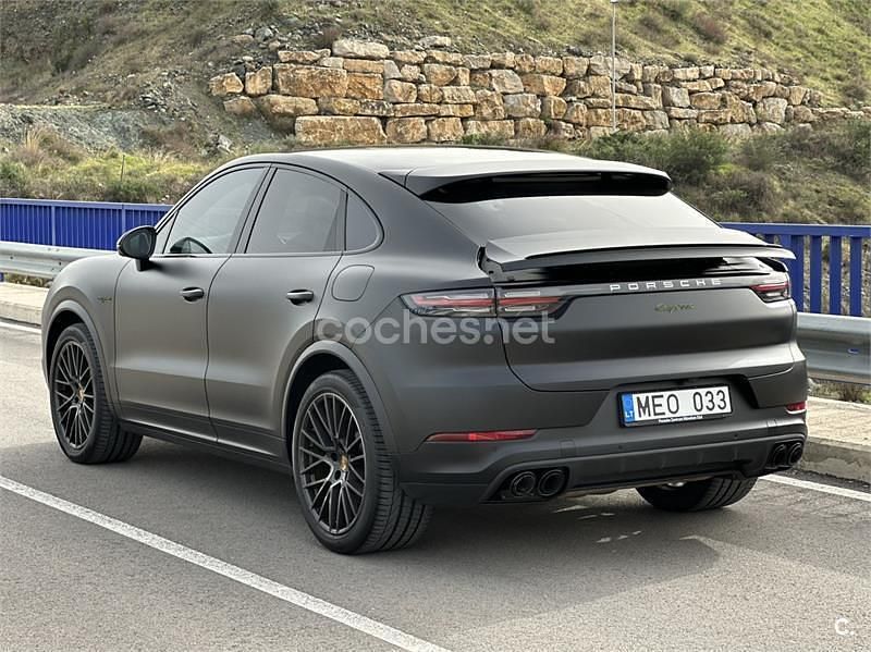 Usado Porsche Cayenne Coupe 462 CV (339 kW) 2020 Negro Coupe