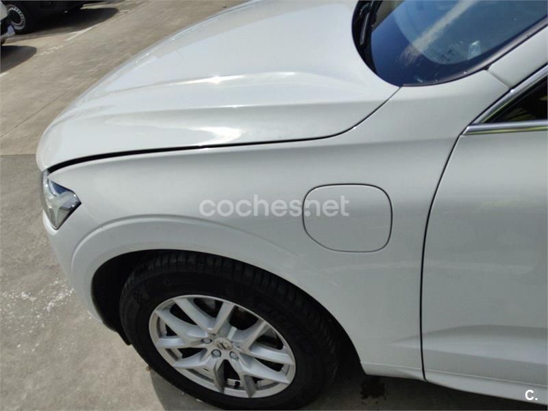 Usado Volvo XC60 Momentum 407 CV (299 kW) 2018 Blanco SUV